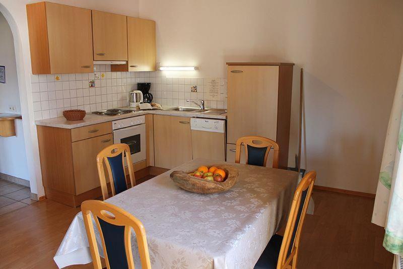 Huber Apartment *